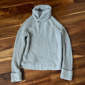 BP Gray women’s Sweater XS NEW!